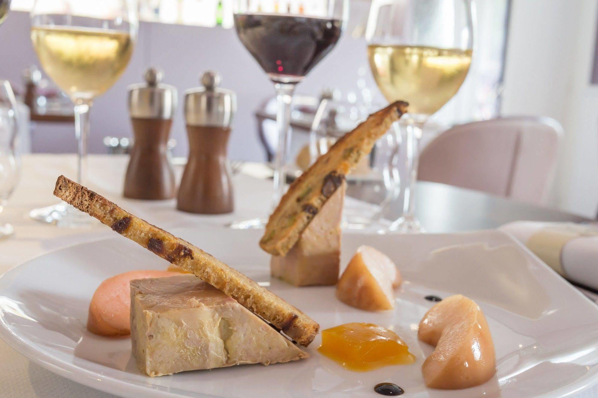 Logis Hotel Les Platanes Reyssouze Zewnętrze zdjęcie