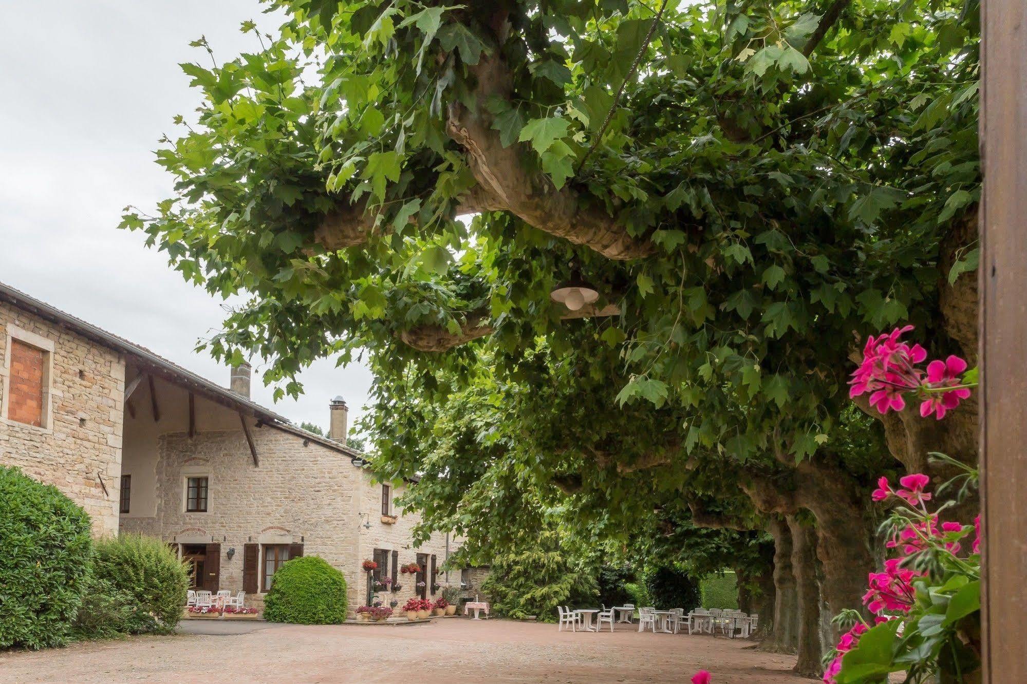 Logis Hotel Les Platanes Reyssouze Zewnętrze zdjęcie