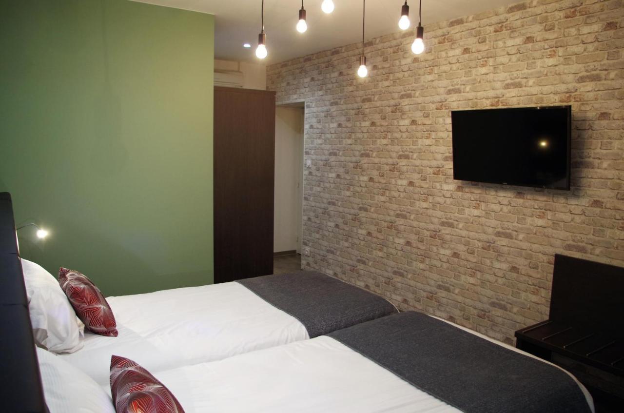 Logis Hotel Les Platanes Reyssouze Zewnętrze zdjęcie