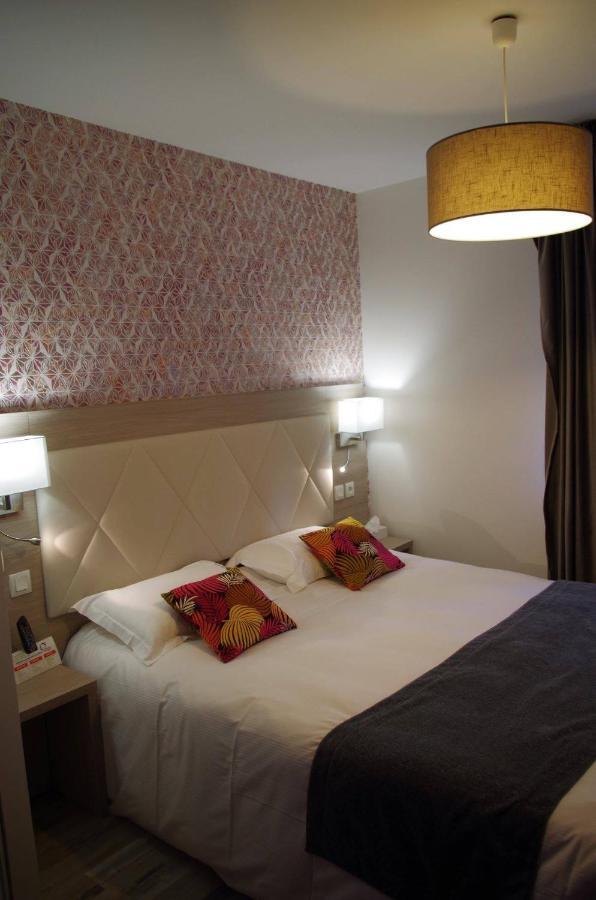Logis Hotel Les Platanes Reyssouze Zewnętrze zdjęcie